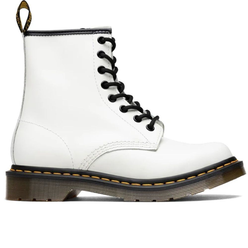 NWOB Dr Martens Jadon Boot Smooth Leather Platforms White Size 7 Men 8 Women